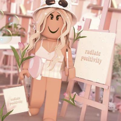 Talking about adopt me, a game on яσвℓσχ! ☜(`o´)