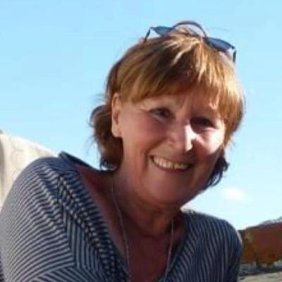 Facebook trek vermeende plaasaanvaller en moordenaar na ses jaar vas. Facebook trek vermeende plaasaanvaller en moordenaar na ses jaar vas.