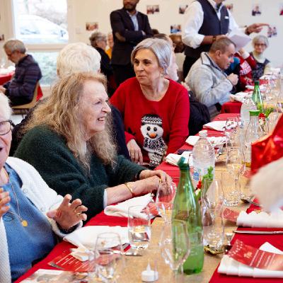 Seniors isolés à Noël : les Petits Frères des Pauvres se mobilisent