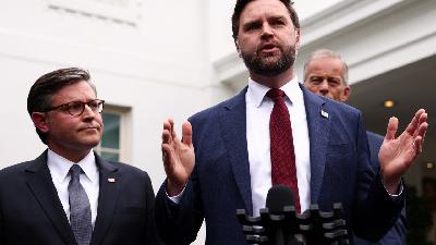 US 'headed to a shutdown', says JD Vance