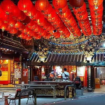 EP14 神明廳超級重要,從方位到神尊的數量都是學問!農曆七月保平安,普渡拜拜不可不知! EP14 神明廳超級重要,從方位到神尊的數量都是學問!農曆七月保平安,普渡拜拜不可不知!