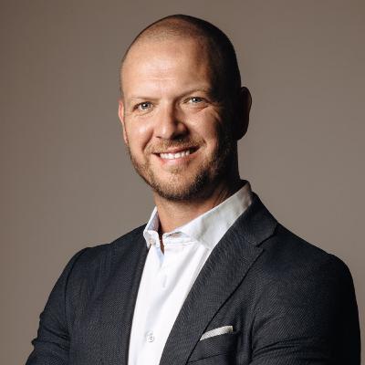 SuperLead Podcast Episode 142 with Mike Stopforth, MD of Second Rodeo, Global speaker and author of 52 Big Questions for Business Leaders