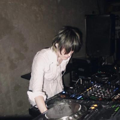 axe 11.21.25 | VISLA FM