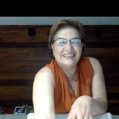 **"Espejos Vacíos: Entendiendo los Trastornos de la Alimentación"**