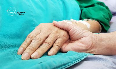 La enfermería en cuidados paliativos: el “sanador herido” que también necesita cuidarse
