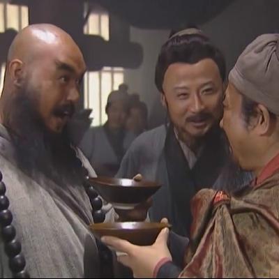 25.山东酒桌文化速通攻略，这鱼头究竟该对着谁？