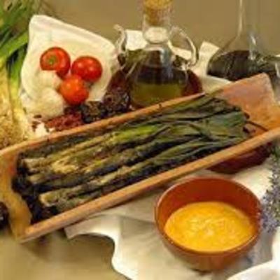 10. Els Calçots - Tradició, Gastronomia i Festa
