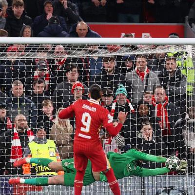 Paris prevail on penalties at Anfield