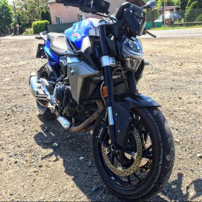 BMW F900R👧😉🔥👌 - spielerische Fräulein