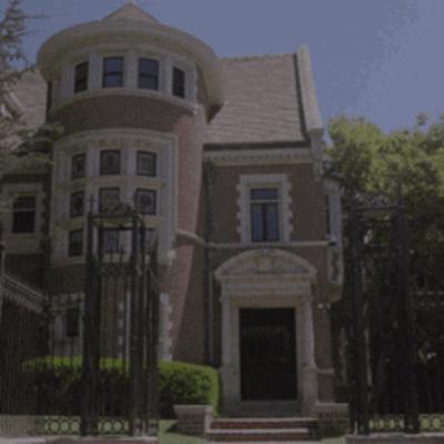The Mansion in the Middle of Nowhere