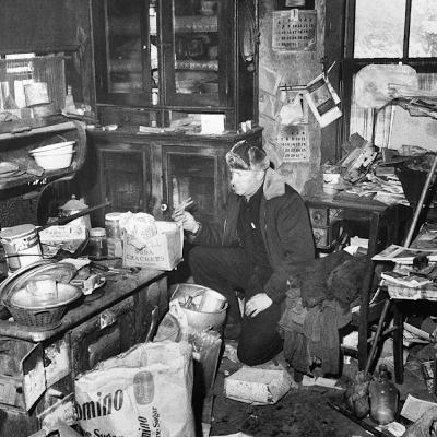 E11 | Mother - The Ed Gein Story E11 | Mother - The Ed Gein Story