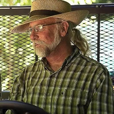 Plain Living w/Bill Finch 10.12.2025 - Talkin Trees n such