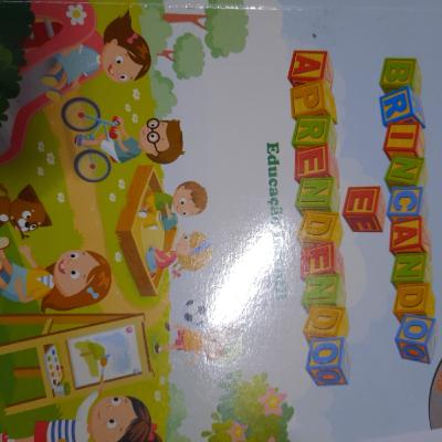 Brinquedos e Brincadeiras para as famílias - Coleção Brincando e Aprendendo- Aprender Editora