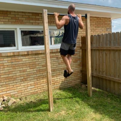 Outdoor DIY Pull Up Bar Overview