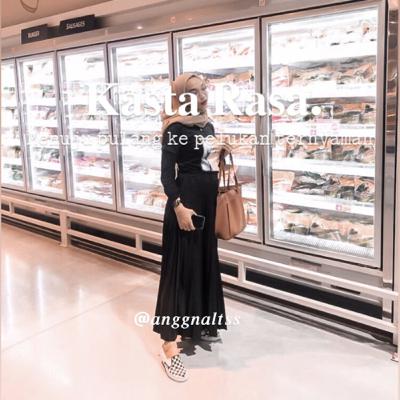 #01 Jatuh cinta dalam diam