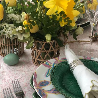 Easter Table Scape: Centerpiece Florals and Inspiration Easter Table Scape: Centerpiece Florals and Inspiration