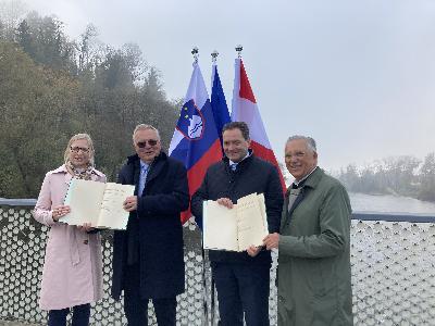 Podpis deklaracije “go MURra” I Unterzeichnung der Deklaration „go MURra”