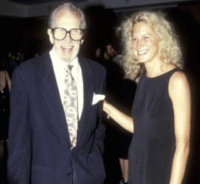 Episode #239: Victoria Price (Vincent Price) Episode #239: Victoria Price (Vincent Price)