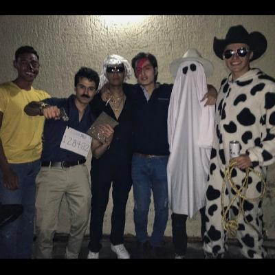 Amigos Amigos