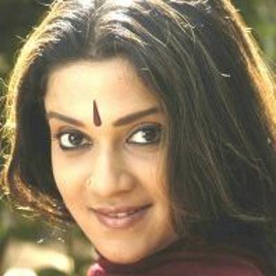 Episode 7 - SPEAKING OF VEGAN has a rare visit with Renowned Ayurvedic Practitioner Vaidya Priyanka!