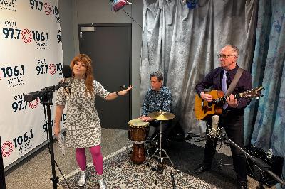 Joanna Paladino-Resnick Brings Music to the Party Joanna Paladino-Resnick Brings Music to the Party