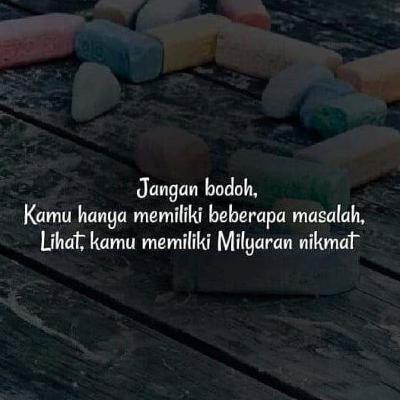 Pembacaan Puisi 1. Pedoman Impian 2. Awan Pekat Pembawa Tekad