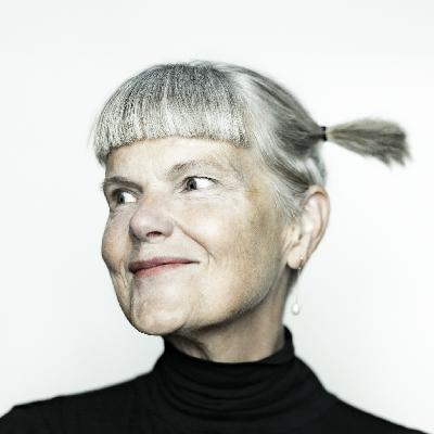 Ep. 18: Revealing yourself through style, story, and self-trust with model and author Alicia Johnson Ep. 18: Revealing yourself through style, story, and self-trust with model and author Alicia Johnson