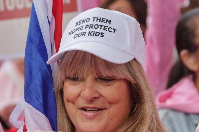 The 'Pink Ladies' Laundering Anti-Migrant Views Into the Mainstream The 'Pink Ladies' Laundering Anti-Migrant Views Into the Mainstream