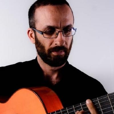 La guitarra flamenca en el conservatorio: entrevista con el profesor Rafa Hoces