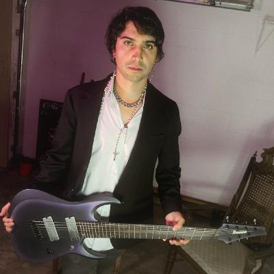 Vernal Lanza 'Respira' Una Canción Celestial De Éxtasis, Amor Y Caos