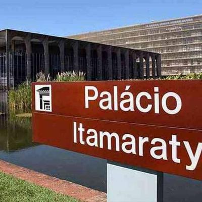 Diplomacia e Concurso - Newsbastidores conversa com Rodrigo Papa Diplomacia e Concurso - Newsbastidores conversa com Rodrigo Papa