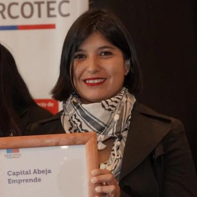 E08 - Cómo gané el Capital Abeja - Alejandra Atala, fundadora de Atach0c