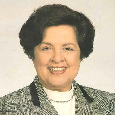 Maria de Lourdes, a Primeira Primeira-Ministra Maria de Lourdes, a Primeira Primeira-Ministra
