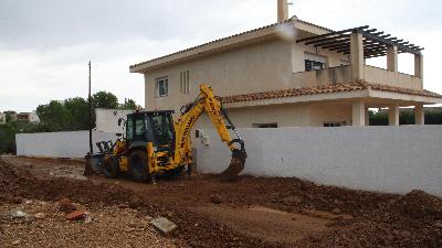 Alcanar enderroca deu cases del barranc del Llop