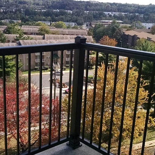 Buy Online Aluminum Deck Railing at Reasonable Price Buy Online Aluminum Deck Railing at Reasonable Price