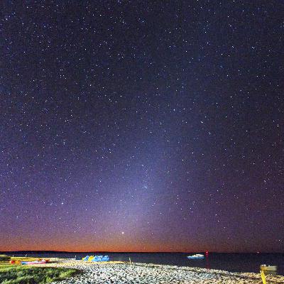 Zodiakallicht - Brian Mays kosmischer Staub am Abendhimmel