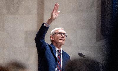Evers calls special session to ban gerrymandering, Lawmakers look to expand school cell phone ban