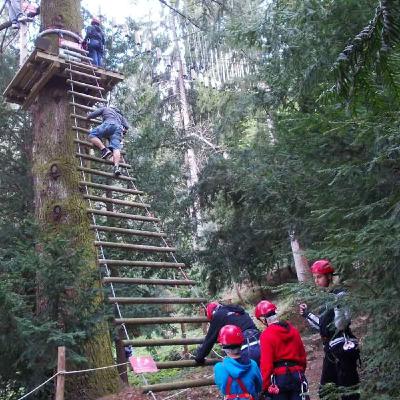 Un’esperienza outdoor degna di Tarzan – Val di Vara (La Spezia) Un’esperienza outdoor degna di Tarzan – Val di Vara (La Spezia)