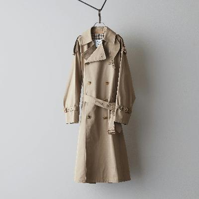 【ルパン三世編 #4】ルパンを追い続ける男の正装。銭形警部が纏う、機能性と品格を兼ね備えた正統派トレンチコート