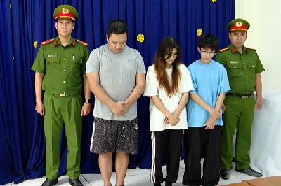 Bản tin cuối ngày 7/11: Lật tẩy tài xế taxi “gài” ma túy hãm hại đồng nghiệp