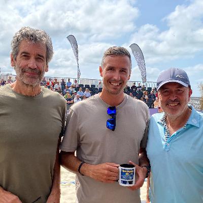 Tweemansblok #28 over beachvolleybal