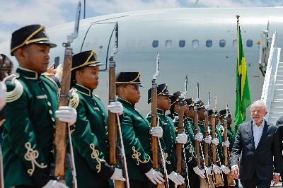 Lula desembarca na África do Sul para participar de cúpula do G20