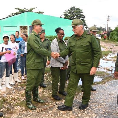 Díaz-Canel en Holguín:«Si siguen así, podrán pasar pronto a la normalidad»