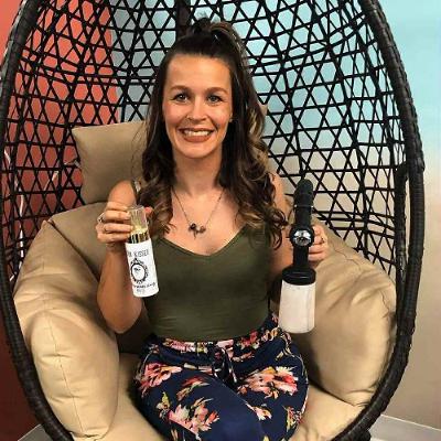 Real Talk and Raw Stories: Lindsey Bavin on Grit, Growth, and Glowing Clients