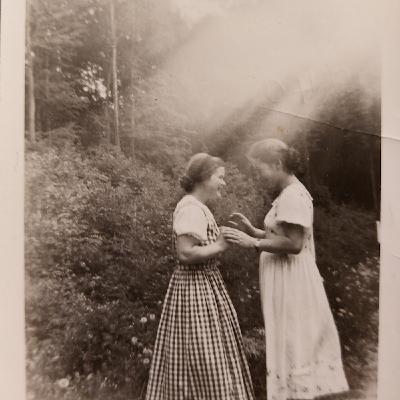 #3: Kindheit auf dem Friedhof
