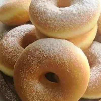 Gadis penjual donat