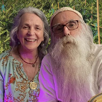 Radio Free Earth 30 Swami and Nikki from Swami Select