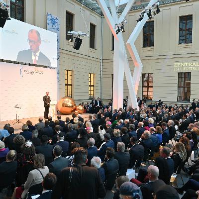 Zentralrat der Juden - Merz bekräftigt deutsche Unterstützung Israels