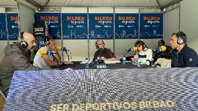 El macizo de Itxina, desde dentro: dos espeleólogos bucean en el interior del Parque Natural de Gorbeia