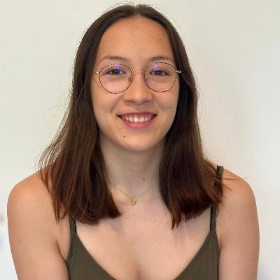 Shanna. Studentin, Tochter von Bekks